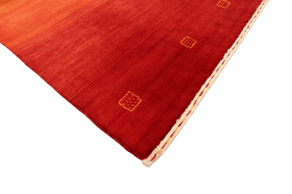 Djupröd i harmonisk toning - Designmatta.se