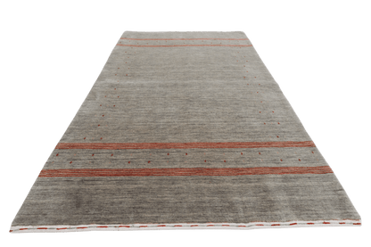 Naturlig grå med rustika ränder - Designmatta.se