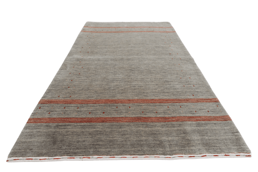 Naturlig grå med rustika ränder - Designmatta.se