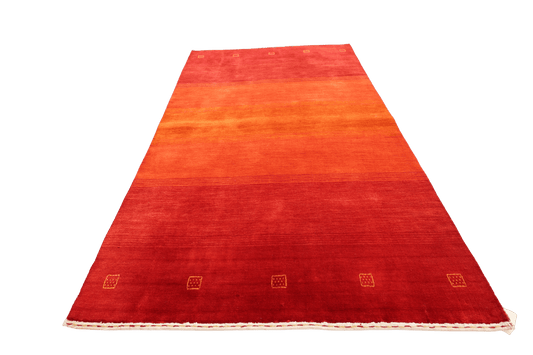 Djupröd i harmonisk toning - Designmatta.se