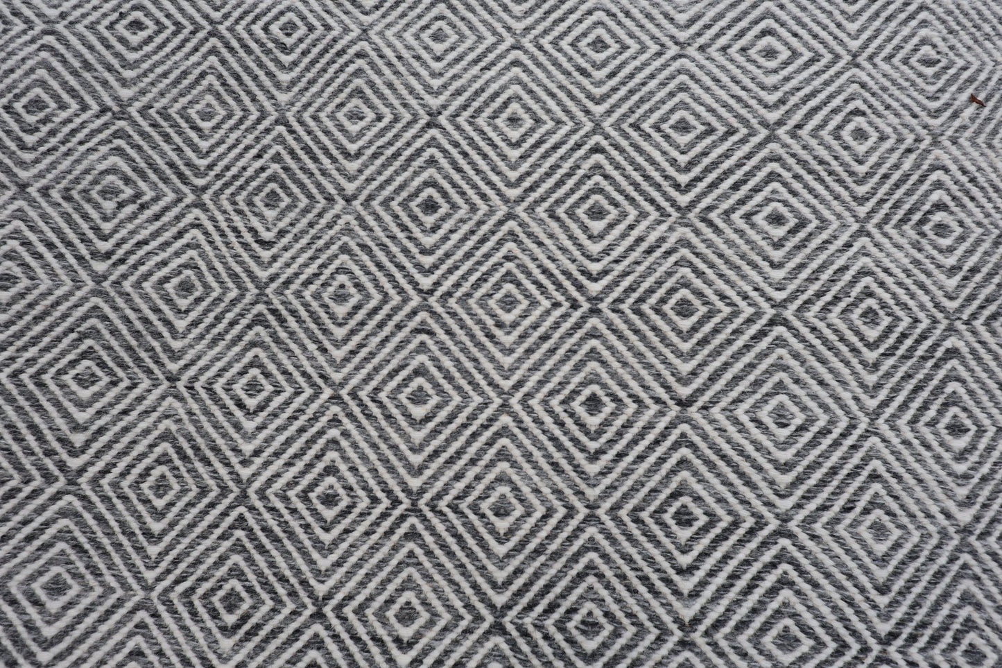 Venus - Grå - Designmatta.se