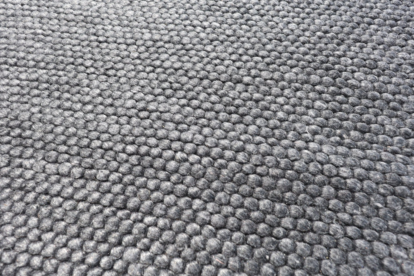 Diamond cirkel - svart - Designmatta.se