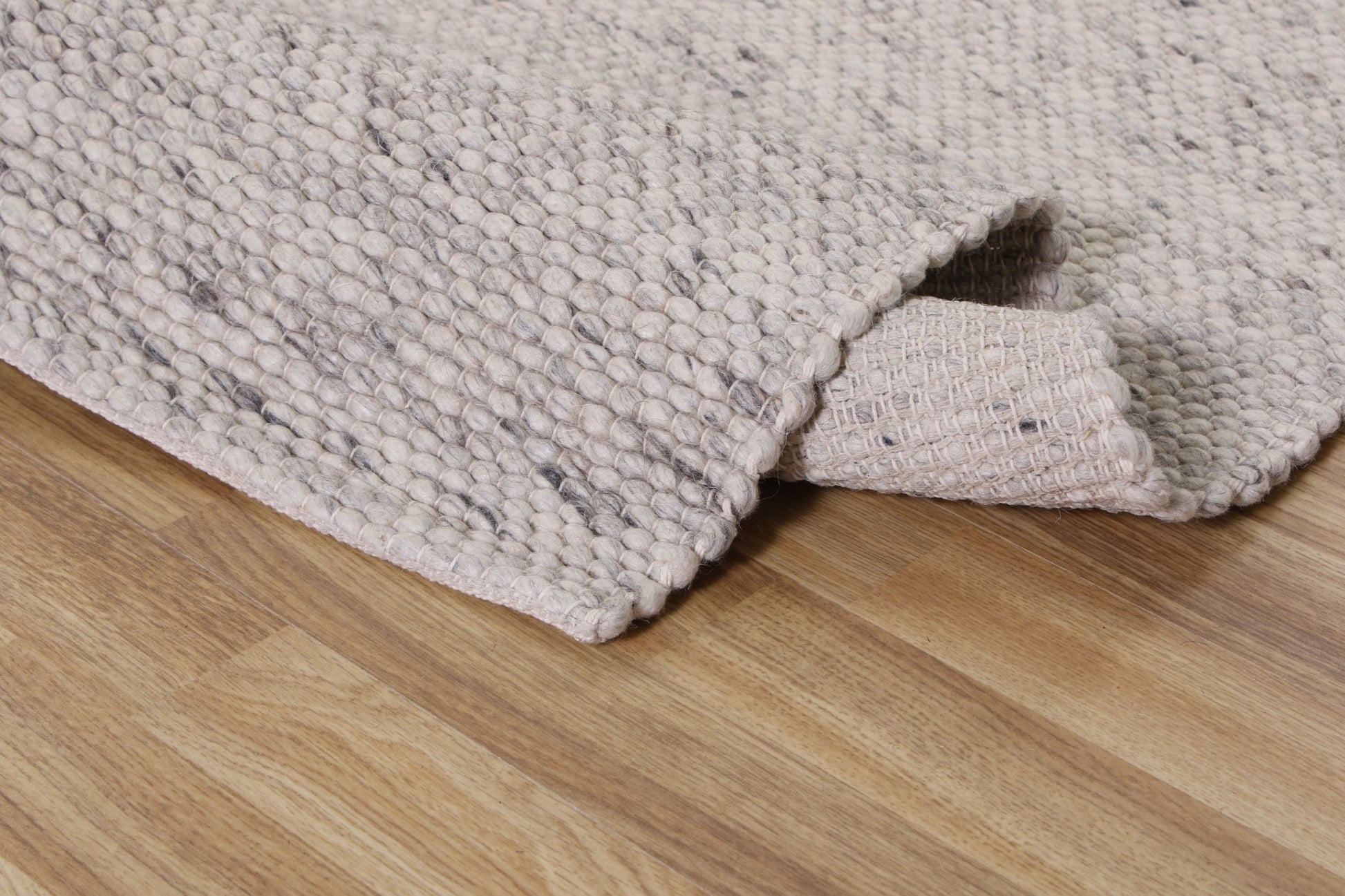 Diamond - Ljusgrå - Designmatta.se