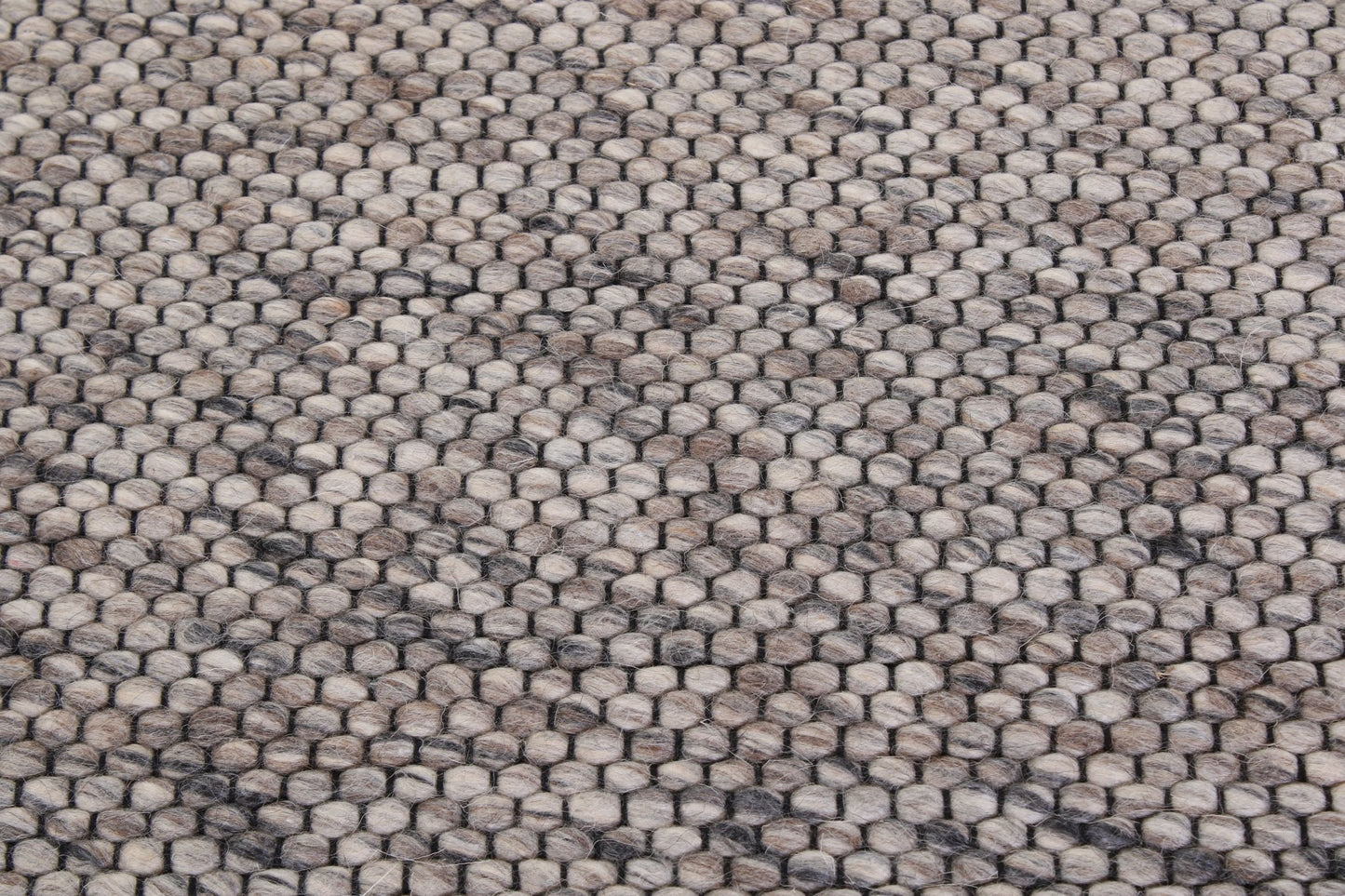 Diamond - dk grå brun - Designmatta.se