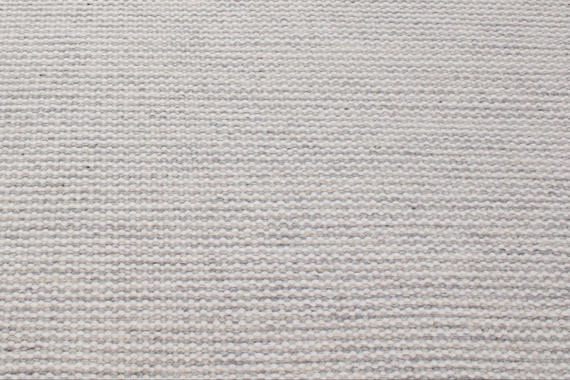 Sahara - Ljus grå - Designmatta.se