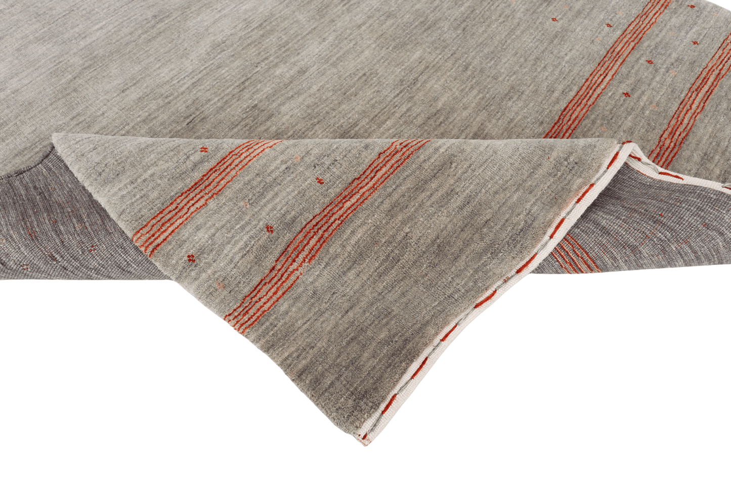 Naturlig grå med rustika ränder - Designmatta.se