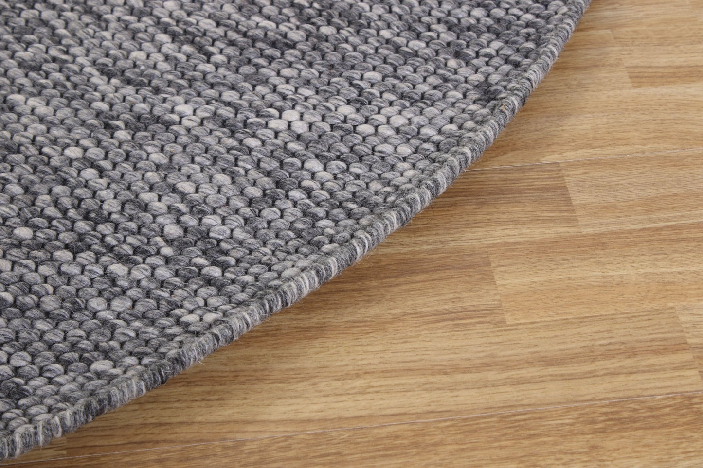 Diamond cirkel - Mörkgrå - Designmatta.se