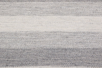 Röllakan Ormen - Grå - Designmatta.se