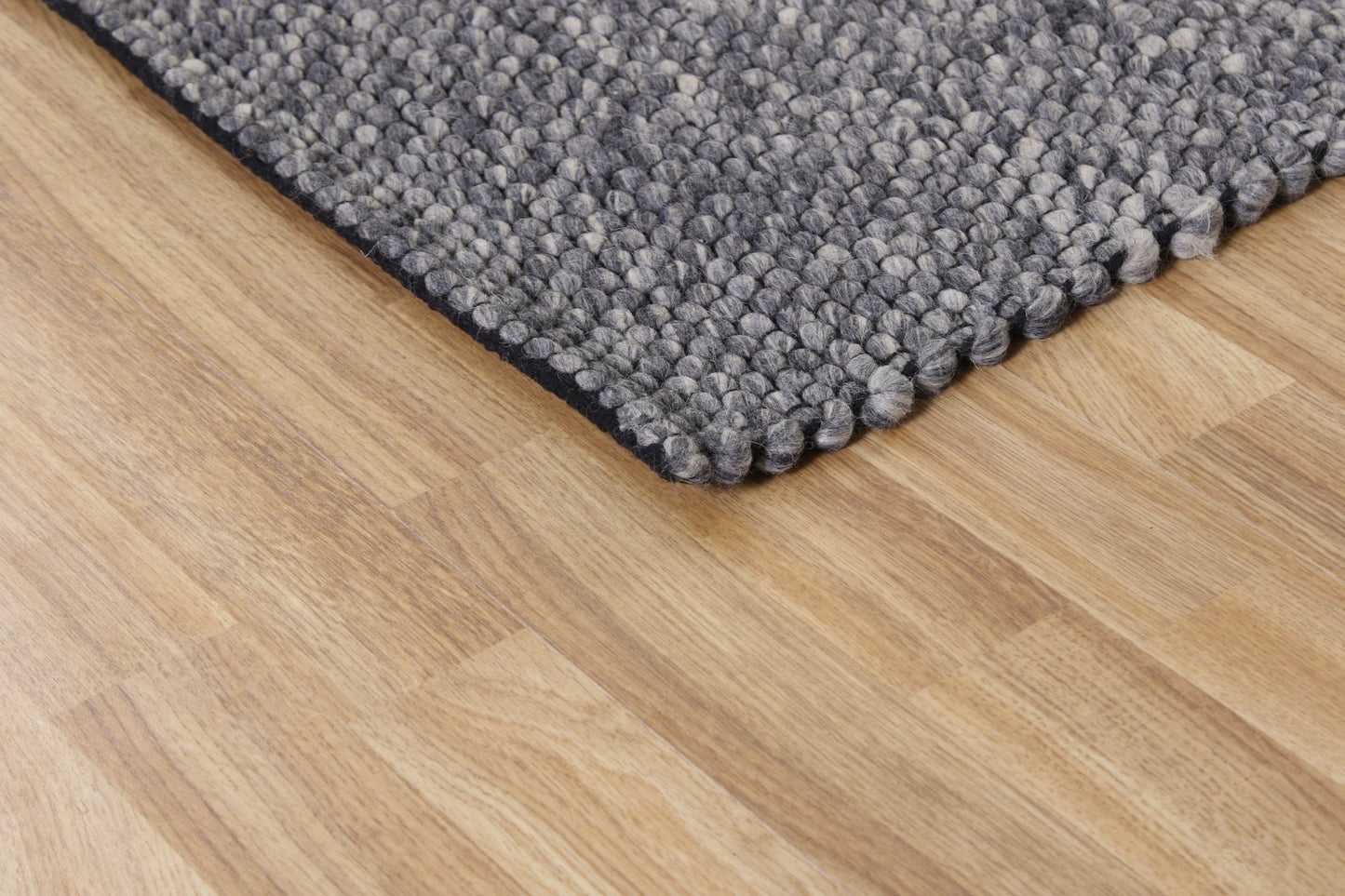 Diamond - Mörkgrå - Designmatta.se