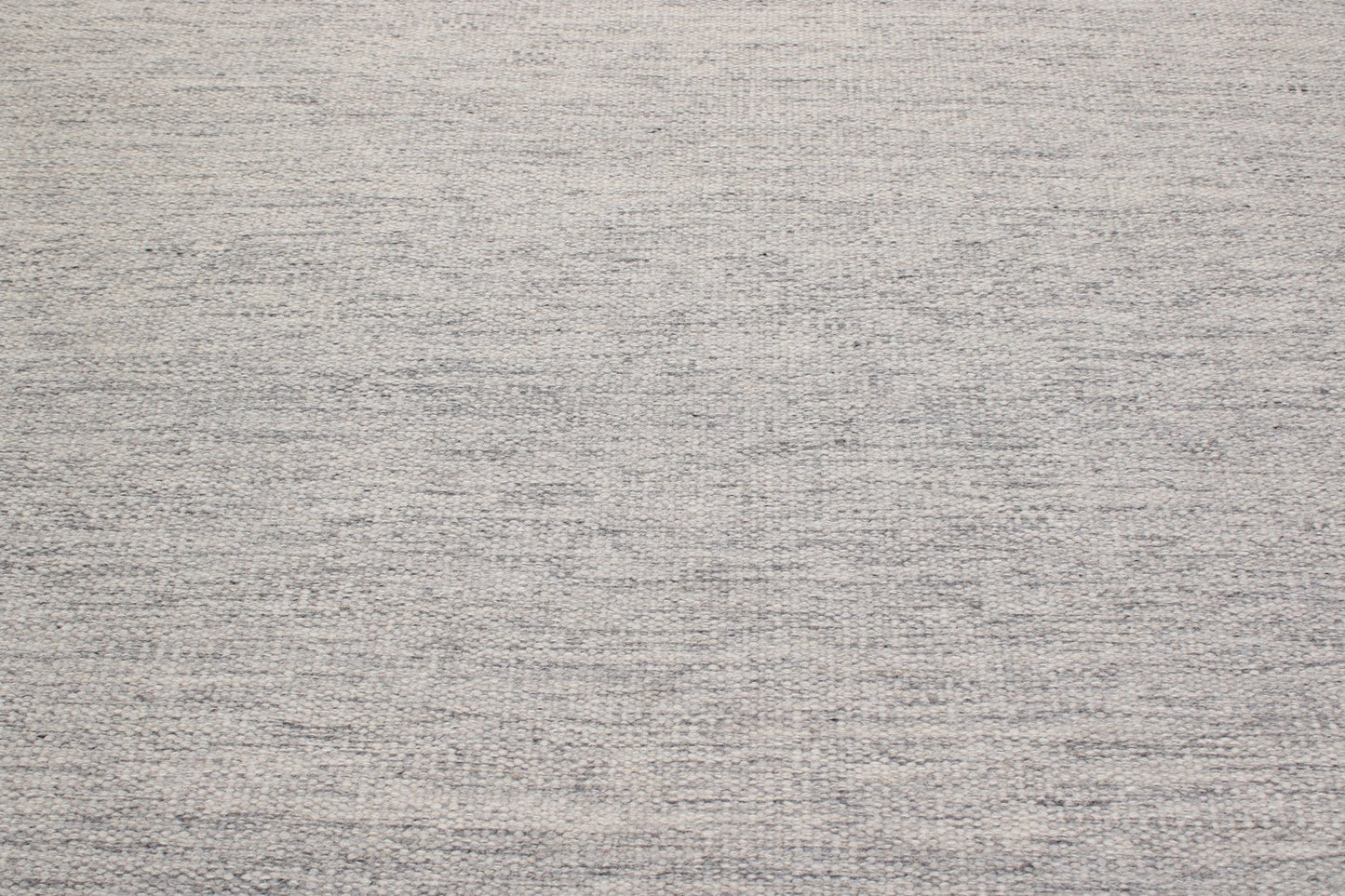 Solväv - Ljus grå - Designmatta.se